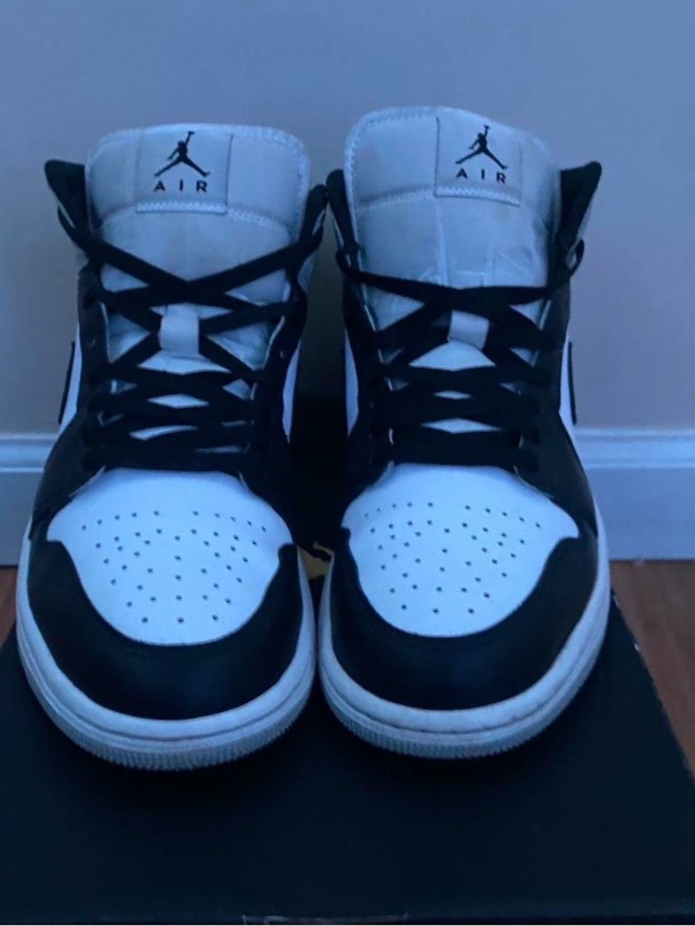 Men’s Air Jordan 1 Mid Top Baron Sneakers - Picture 2 of 3